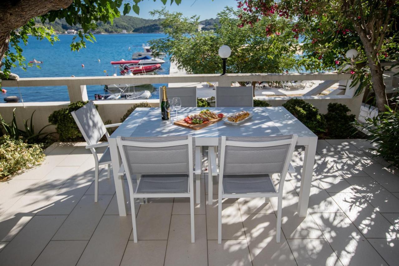 Appartamento House Subic Supetarska Draga Esterno foto