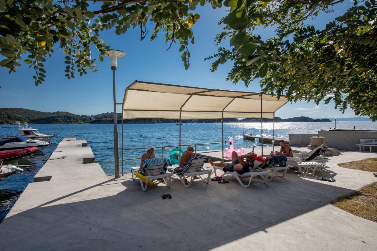 Appartamento House Subic Supetarska Draga Esterno foto