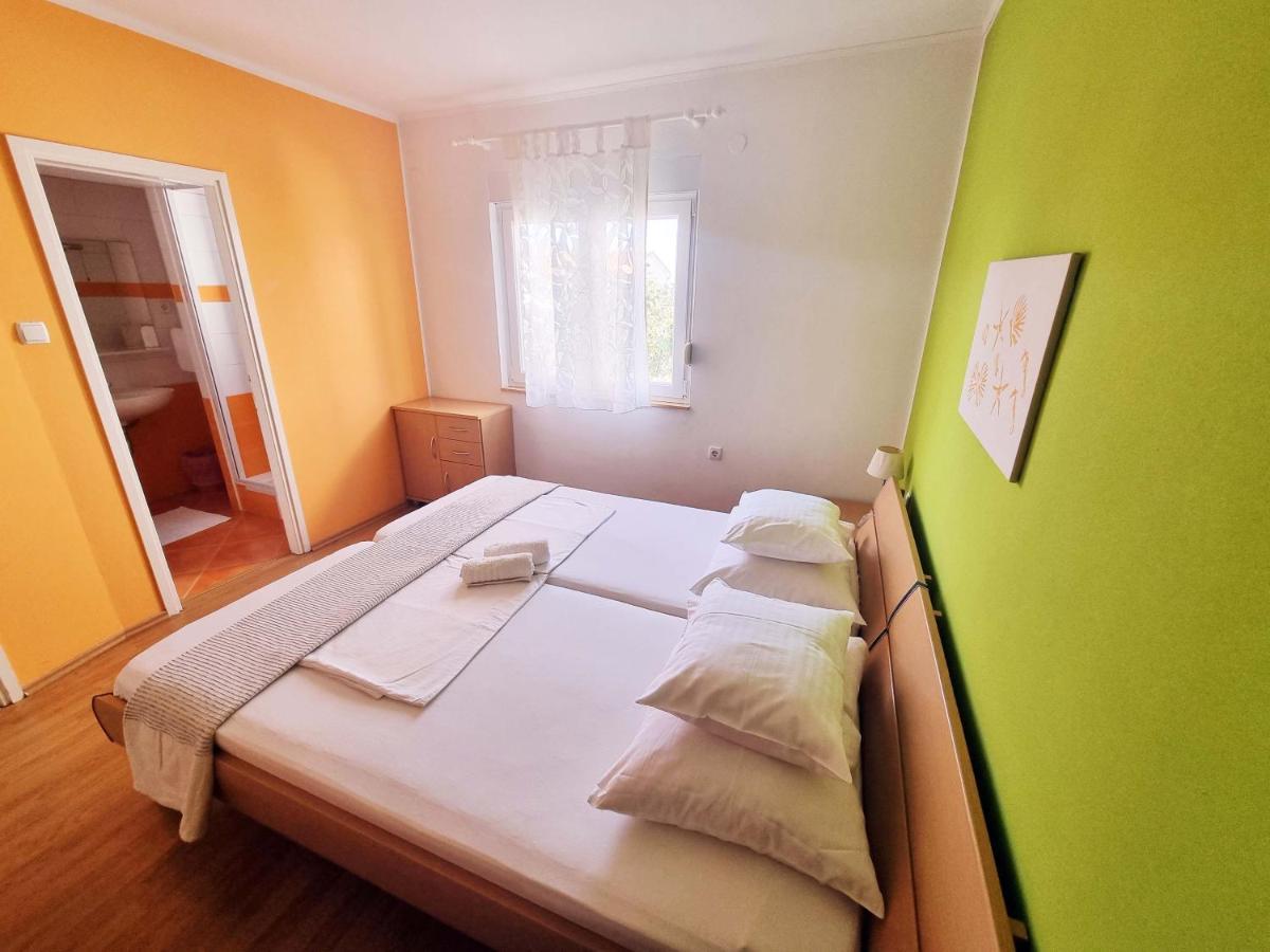 Appartamento House Subic Supetarska Draga Esterno foto