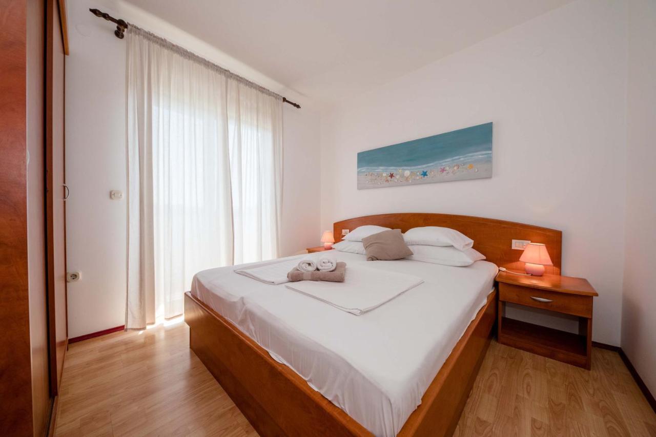 Appartamento House Subic Supetarska Draga Esterno foto
