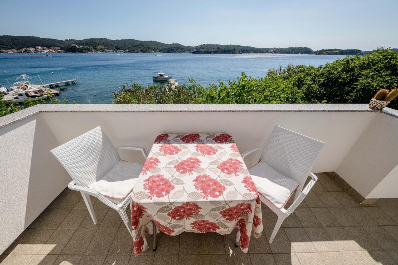 Appartamento House Subic Supetarska Draga Esterno foto