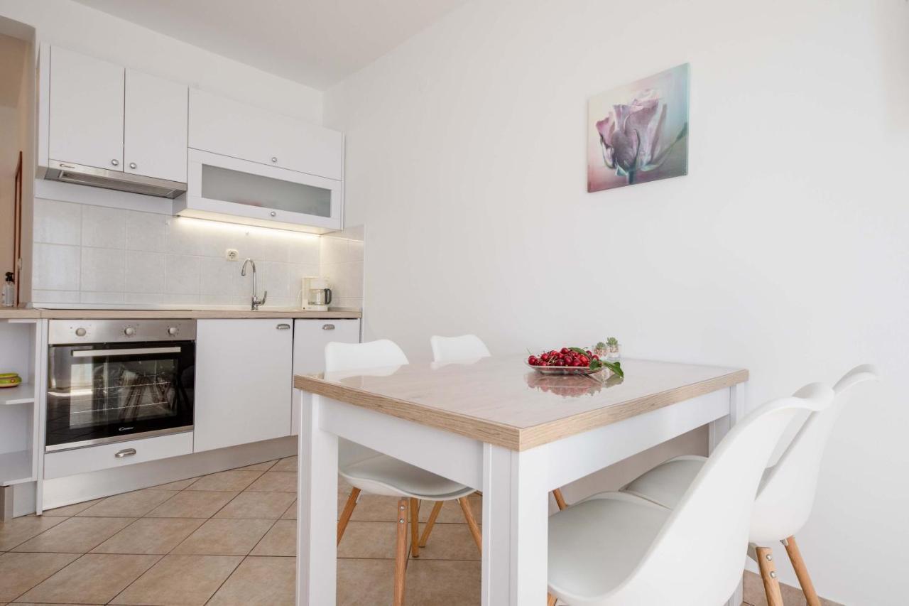 Appartamento House Subic Supetarska Draga Esterno foto
