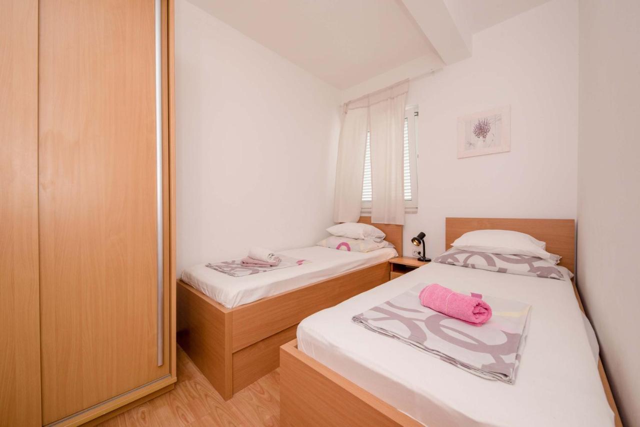 Appartamento House Subic Supetarska Draga Esterno foto
