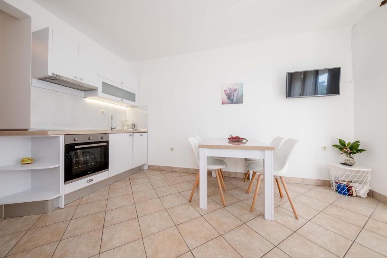 Appartamento House Subic Supetarska Draga Esterno foto