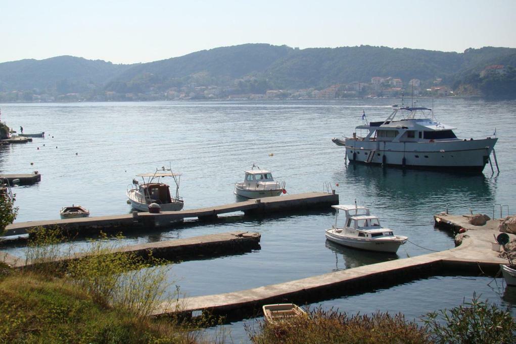 Appartamento House Subic Supetarska Draga Esterno foto